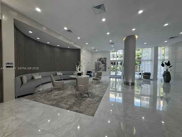 18800 NE 29th Ave # 329, Aventura, FL 33180 photo 2