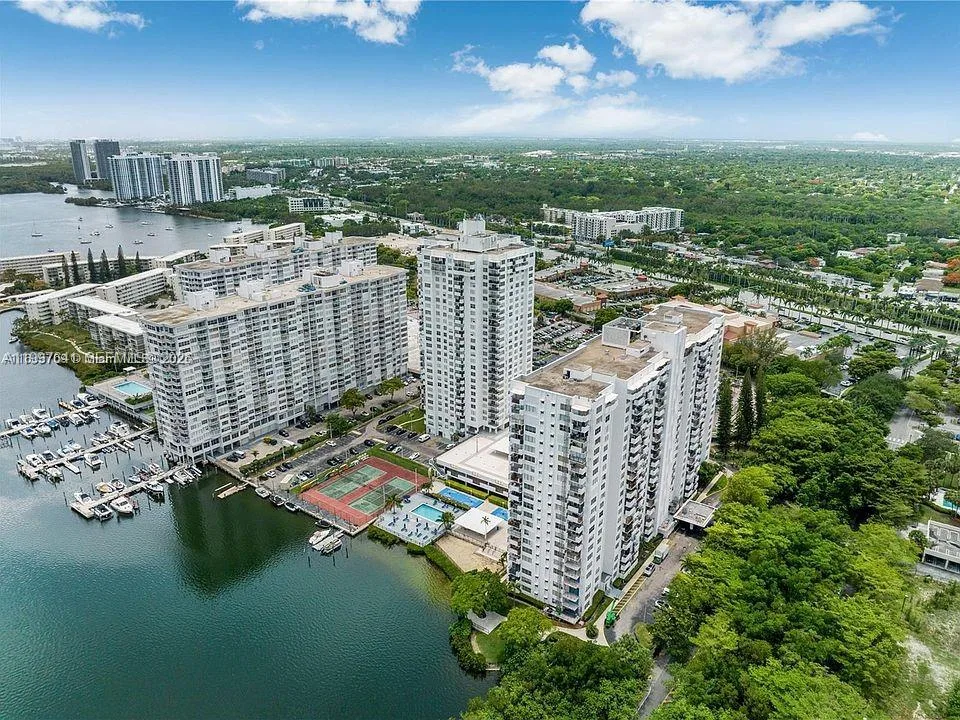 2750 NE 183rd St # 801, Aventura, FL 33160 photo 2