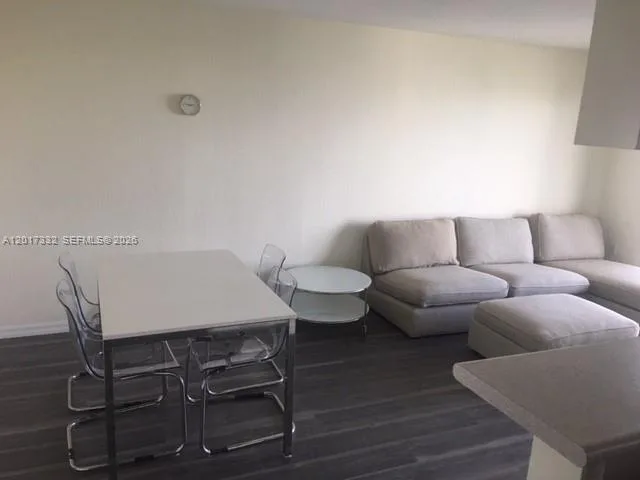 816 NW 11th St # 1104, Miami, FL 33136 photo 4