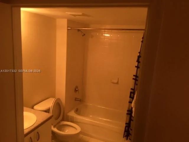 816 NW 11th St # 1104, Miami, FL 33136 photo 5
