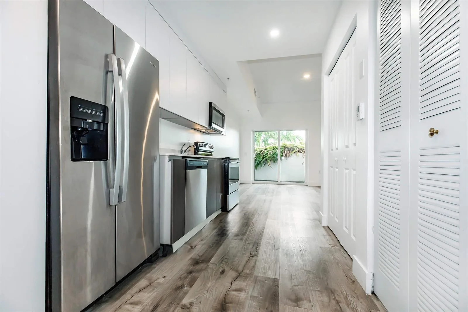 39 NW 7TH Avenue # 405, Miami, FL 33128 photo 3