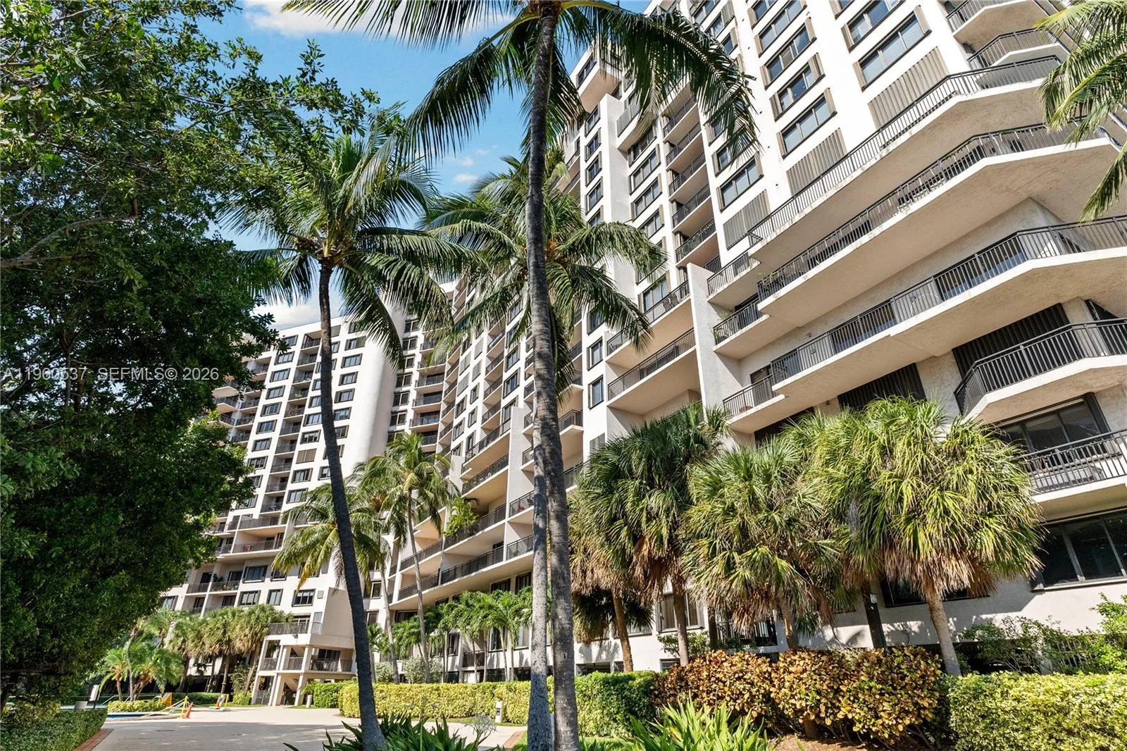 540 Brickell Key Dr # 505, Miami, FL 33131