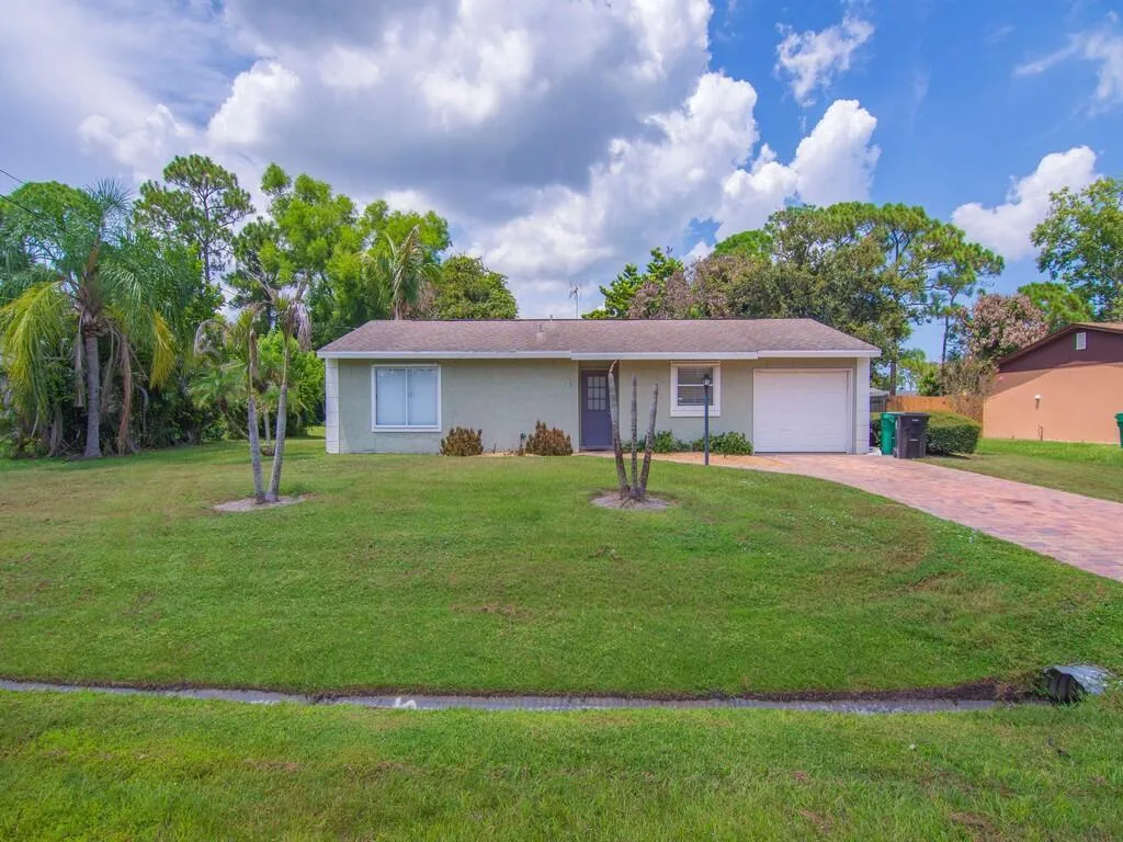 509 SE Faith Terrace, Port St. Lucie, FL 34953 photo 2