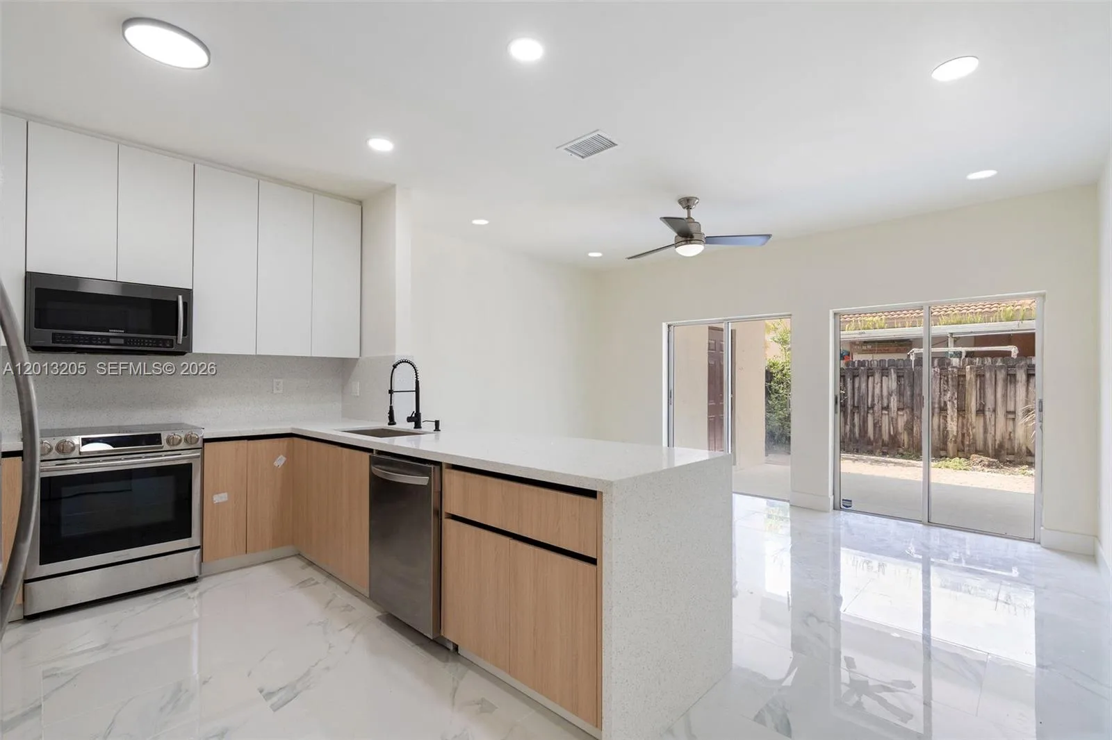 7978 NW 200th St, Hialeah, FL 33015 photo 4