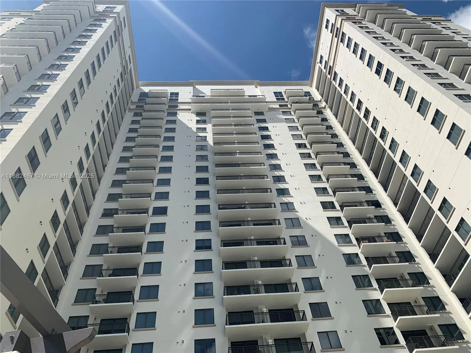 999 SW 1st Ave # 1703, Miami, FL 33130