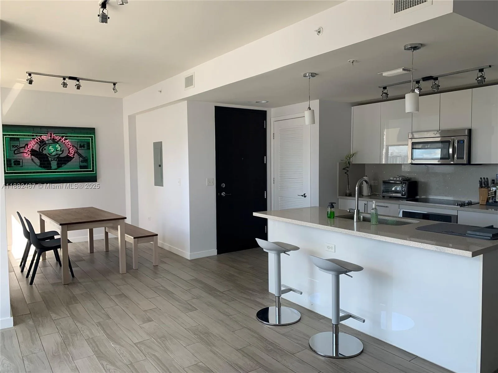 999 SW 1st Ave # 1703, Miami, FL 33130 photo 3