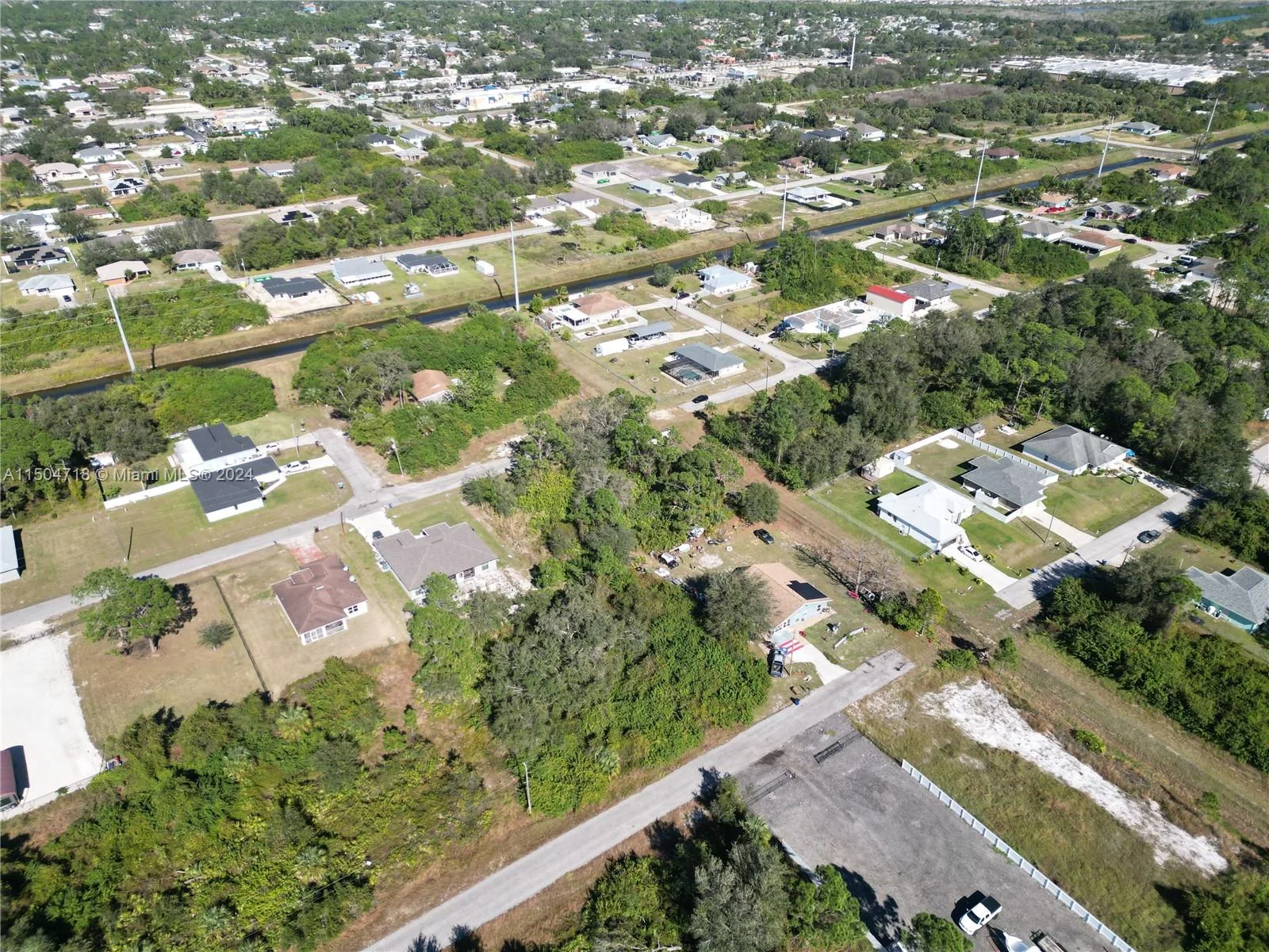 2915 1st ST SW, Lehigh Acres, FL 33976 photo 3