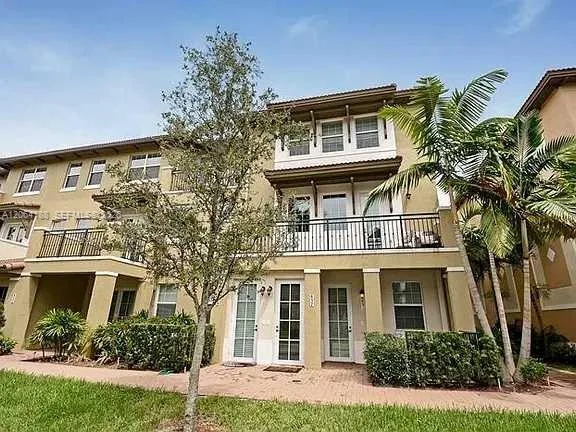 837 SW 147th Ave # 1410, Pembroke Pines, FL 33027 photo 2
