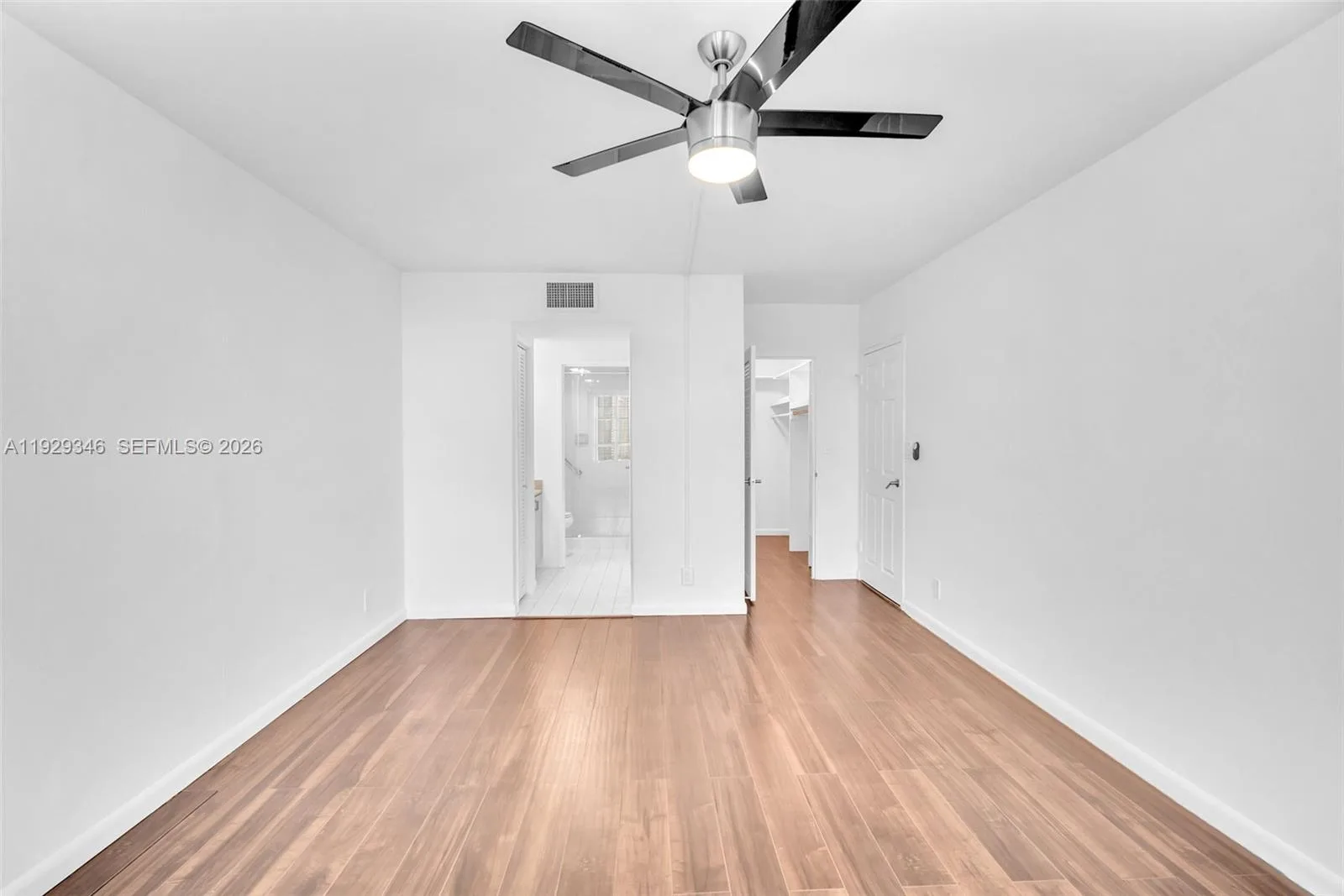 500 Three Islands Blvd # 816, Hallandale Beach, FL 33009 photo 9