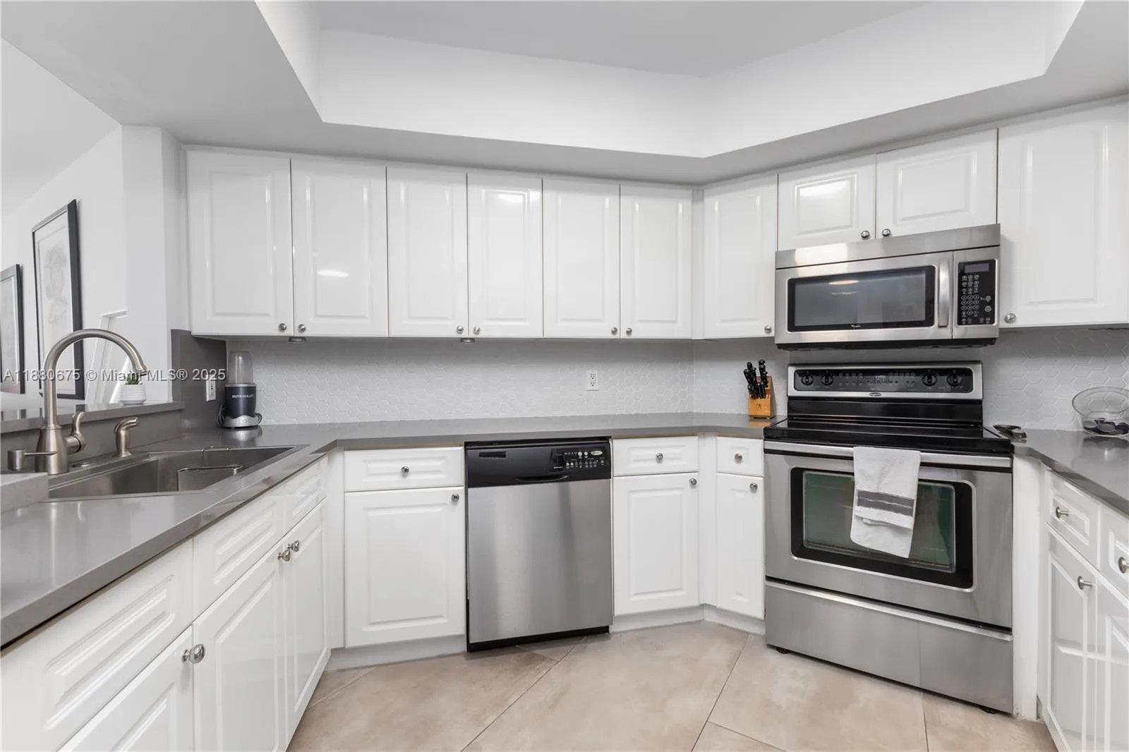 1800 Sunset Harbour Dr # 815, Miami Beach, FL 33139 photo 4