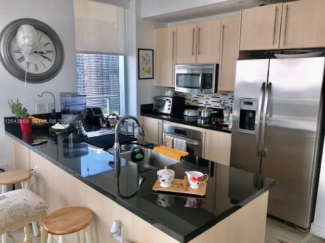 1111 SW 1st Ave # 3225, Miami, FL 33130 photo 2