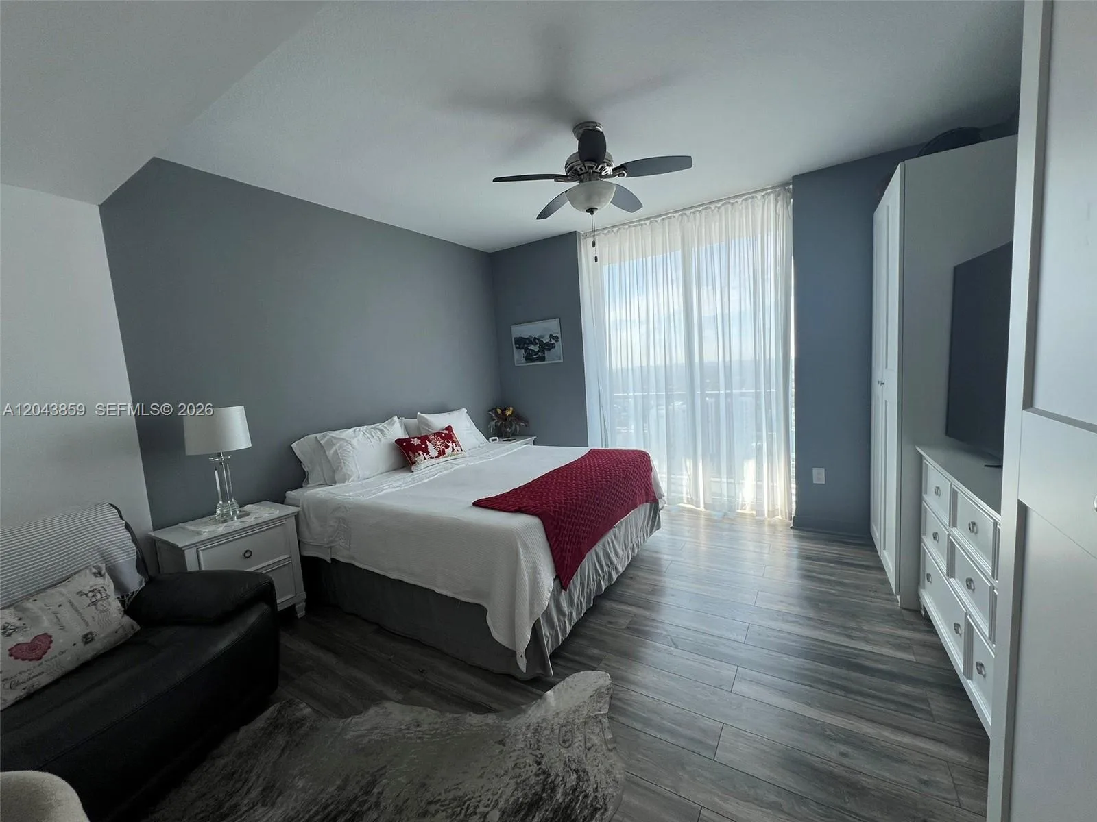 1111 SW 1st Ave # 3225, Miami, FL 33130 photo 7