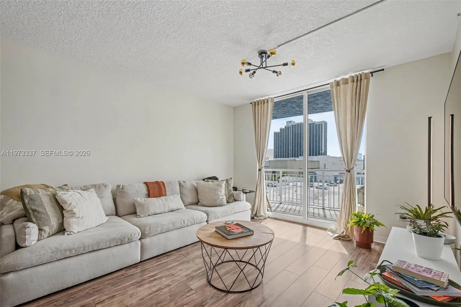 275 NE 18th St # 703, Miami, FL 33132 photo 3