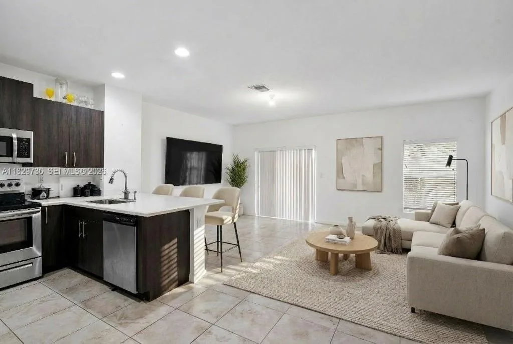 1128 NW 40th Ter, Lauderhill, FL 33313 photo 4