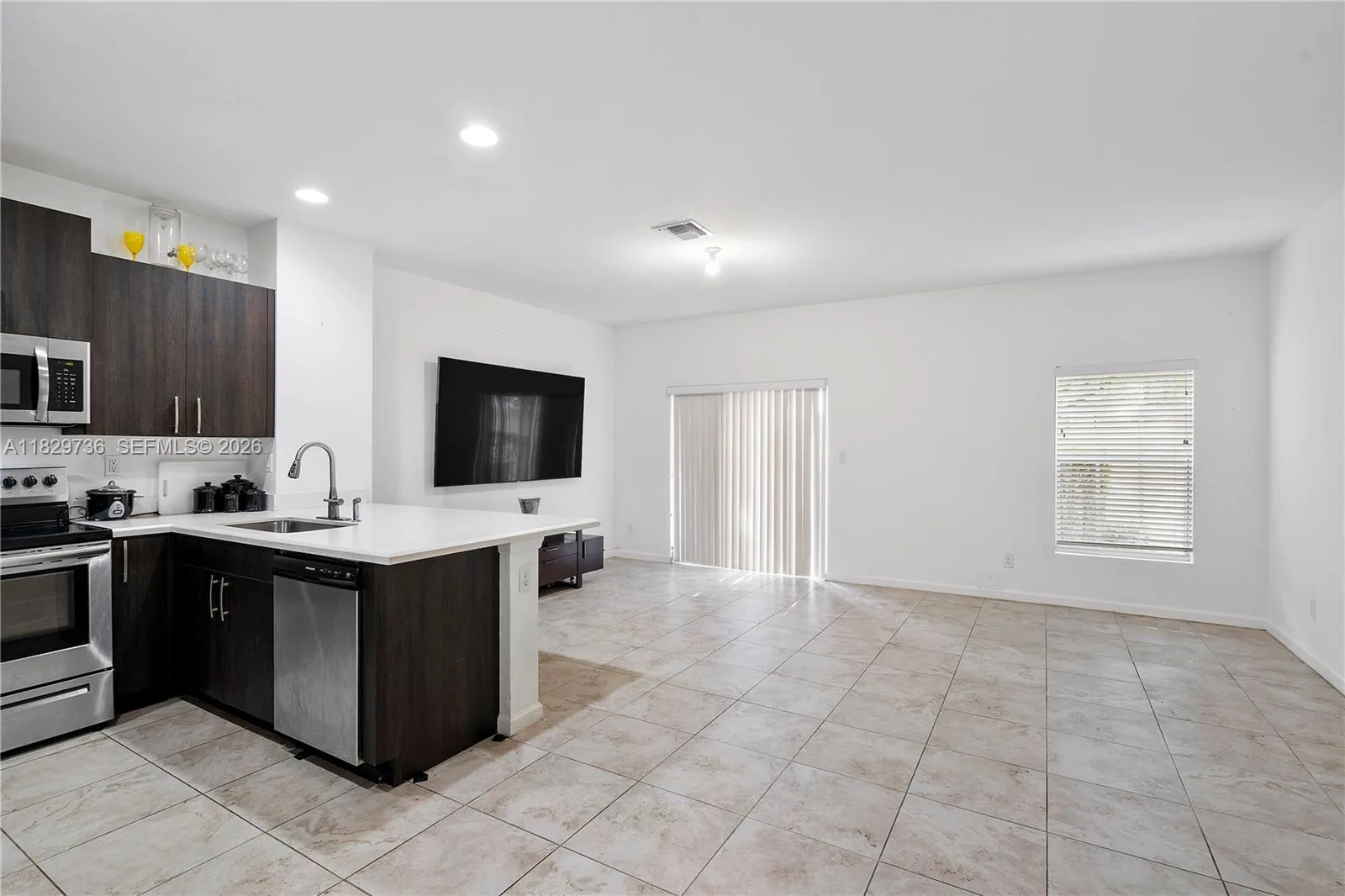 1128 NW 40th Ter, Lauderhill, FL 33313 photo 6