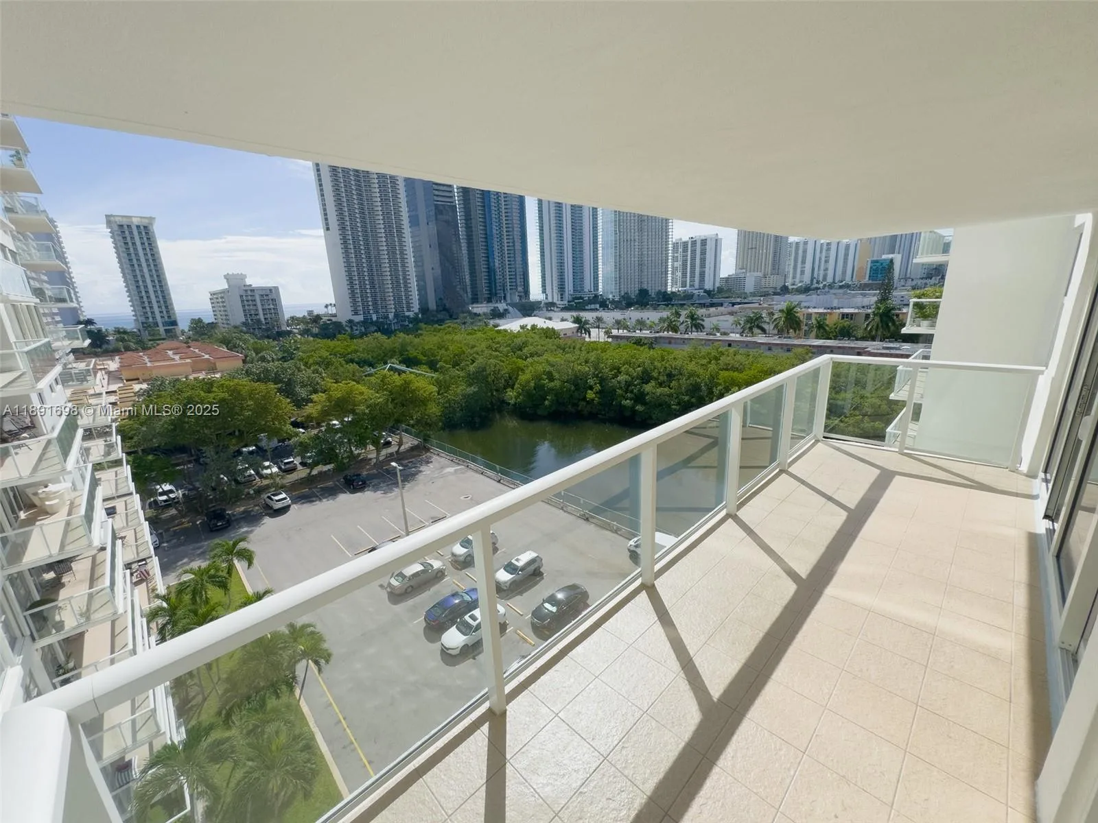 230 174th St # 920, Sunny Isles Beach, FL 33160 photo 4