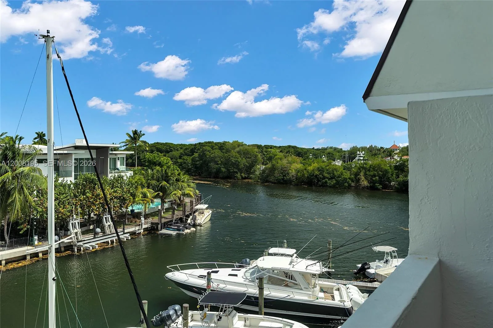 6901 Edgewater Dr # 318, Coral Gables, FL 33133