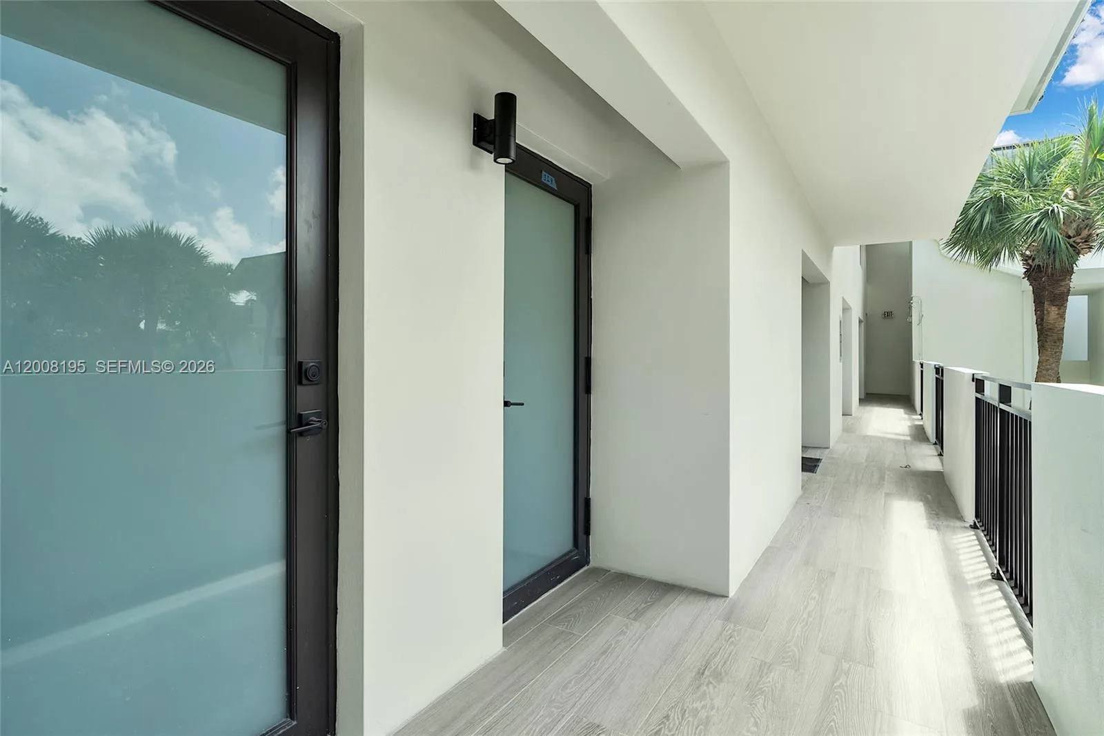 6901 Edgewater Dr # 318, Coral Gables, FL 33133 photo 3