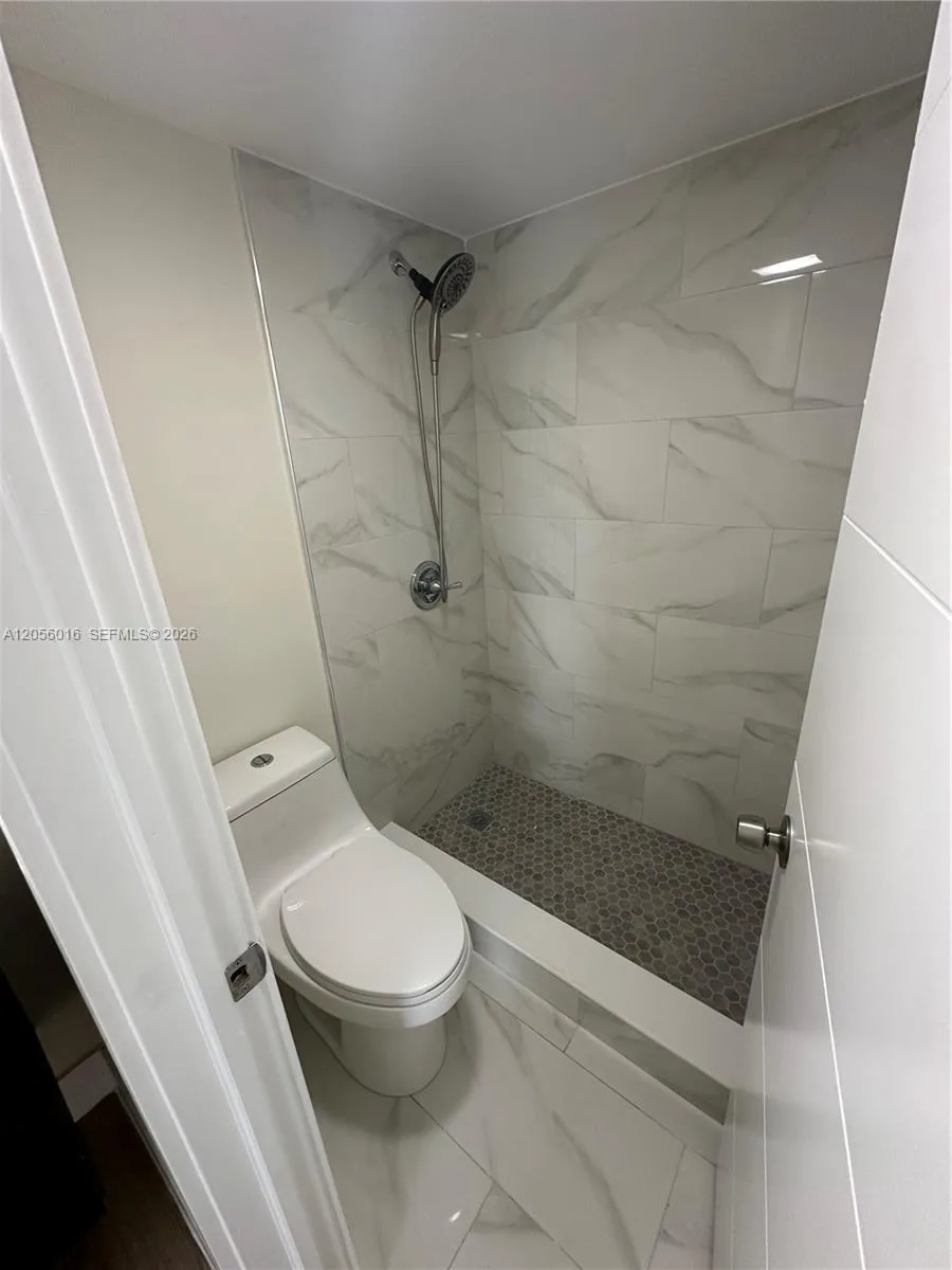 10090 NW 80th Ct # 1421, Hialeah Gardens, FL 33016 photo 8