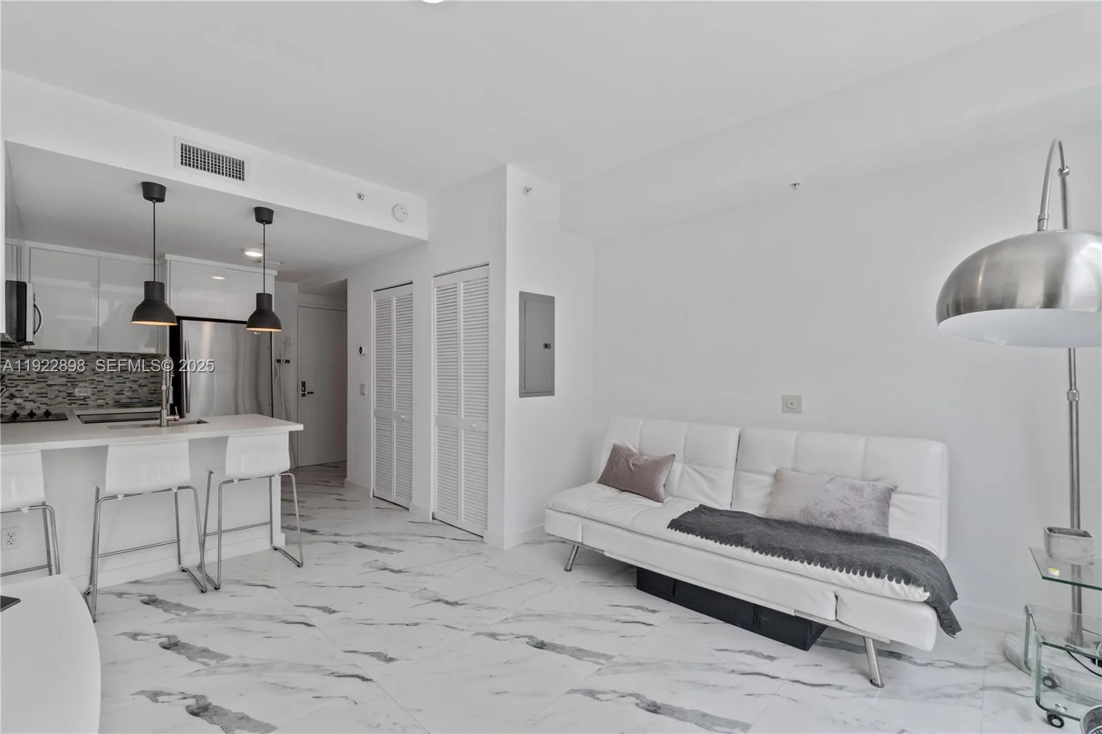 300 S Biscayne Blvd # T-1411, Miami, FL 33131 photo 13