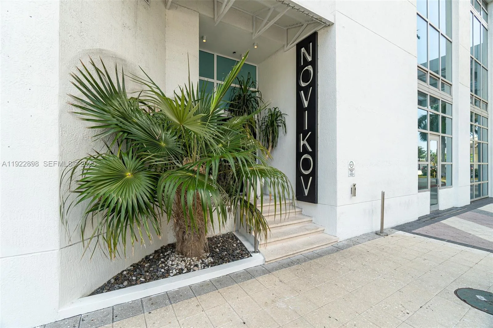 300 S Biscayne Blvd # T-1411, Miami, FL 33131 photo 3