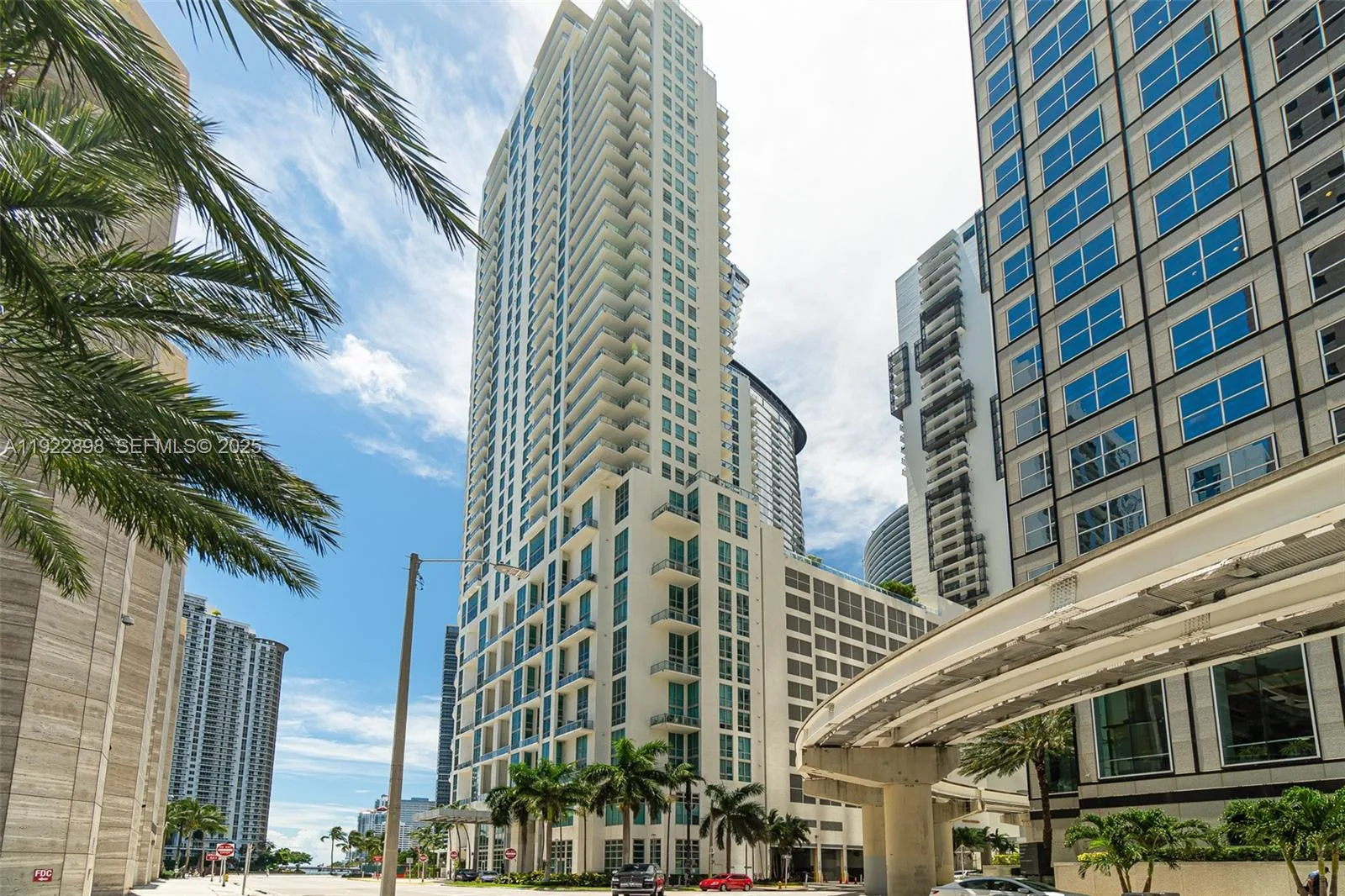 300 S Biscayne Blvd # T-1411, Miami, FL 33131 photo 4