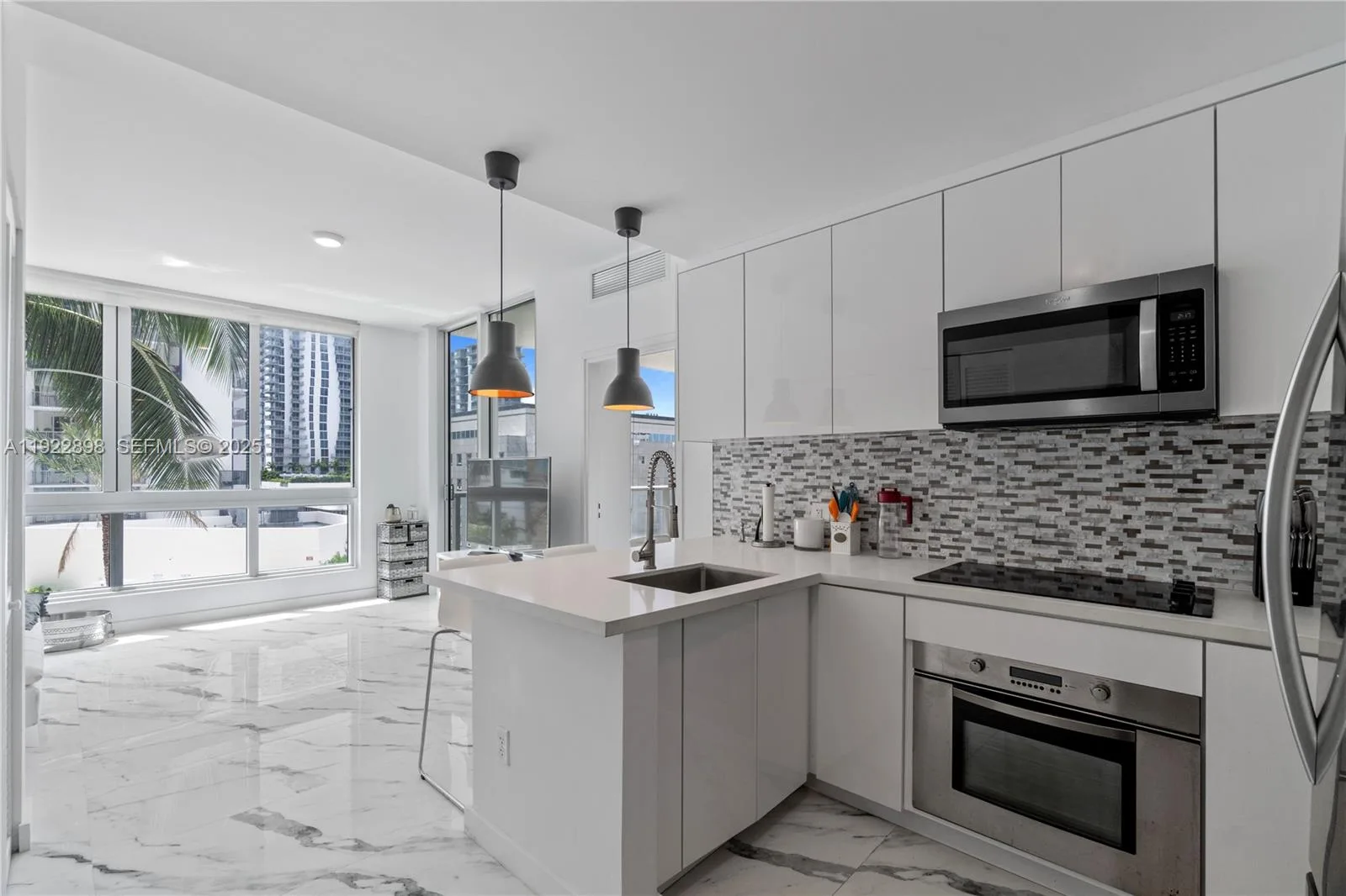300 S Biscayne Blvd # T-1411, Miami, FL 33131 photo 7
