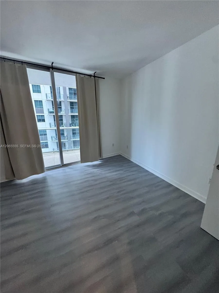 1010 SW 2nd Ave # 607, Miami, FL 33130 photo 5