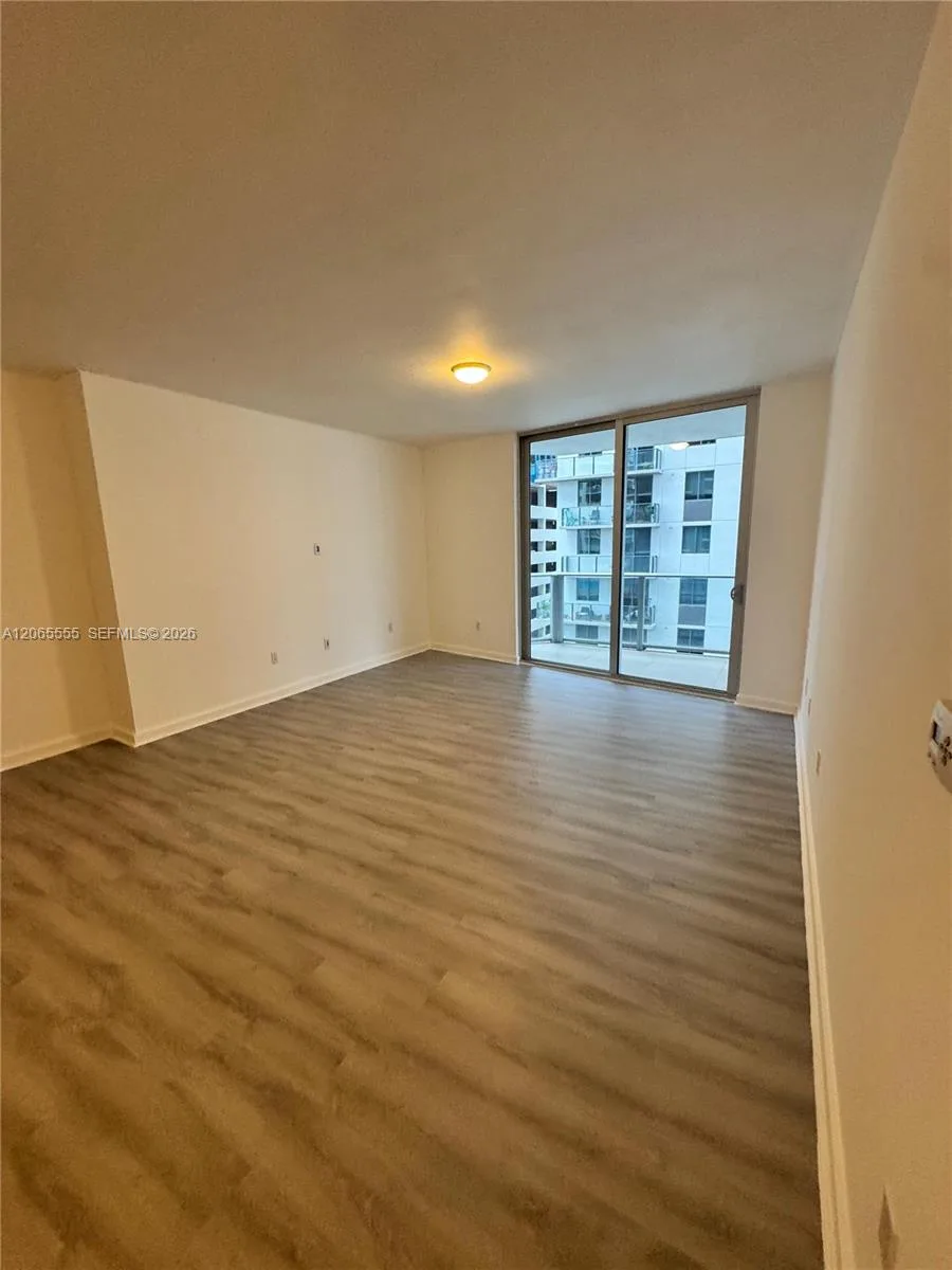 1010 SW 2nd Ave # 607, Miami, FL 33130 photo 6