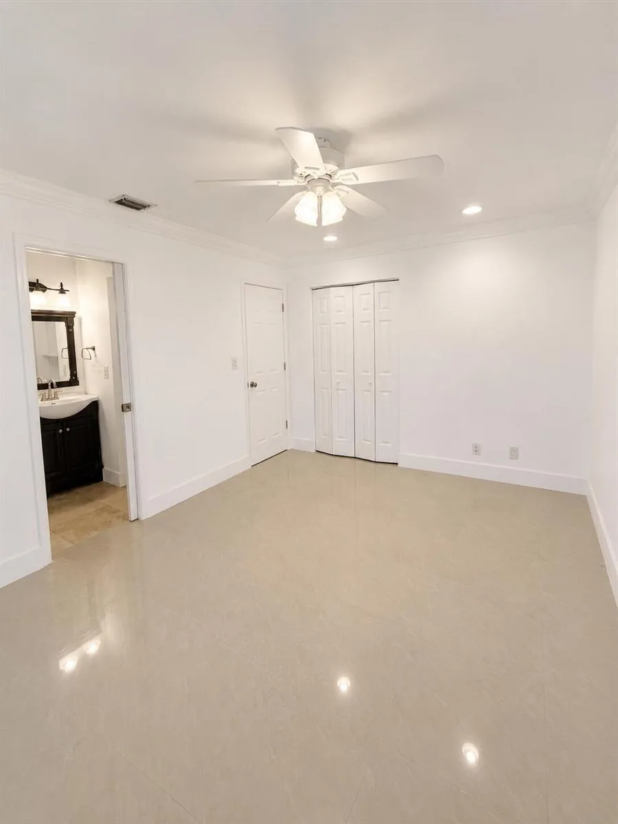 101 SW 3rd Avenue, Boca Raton, FL 33432 photo 8
