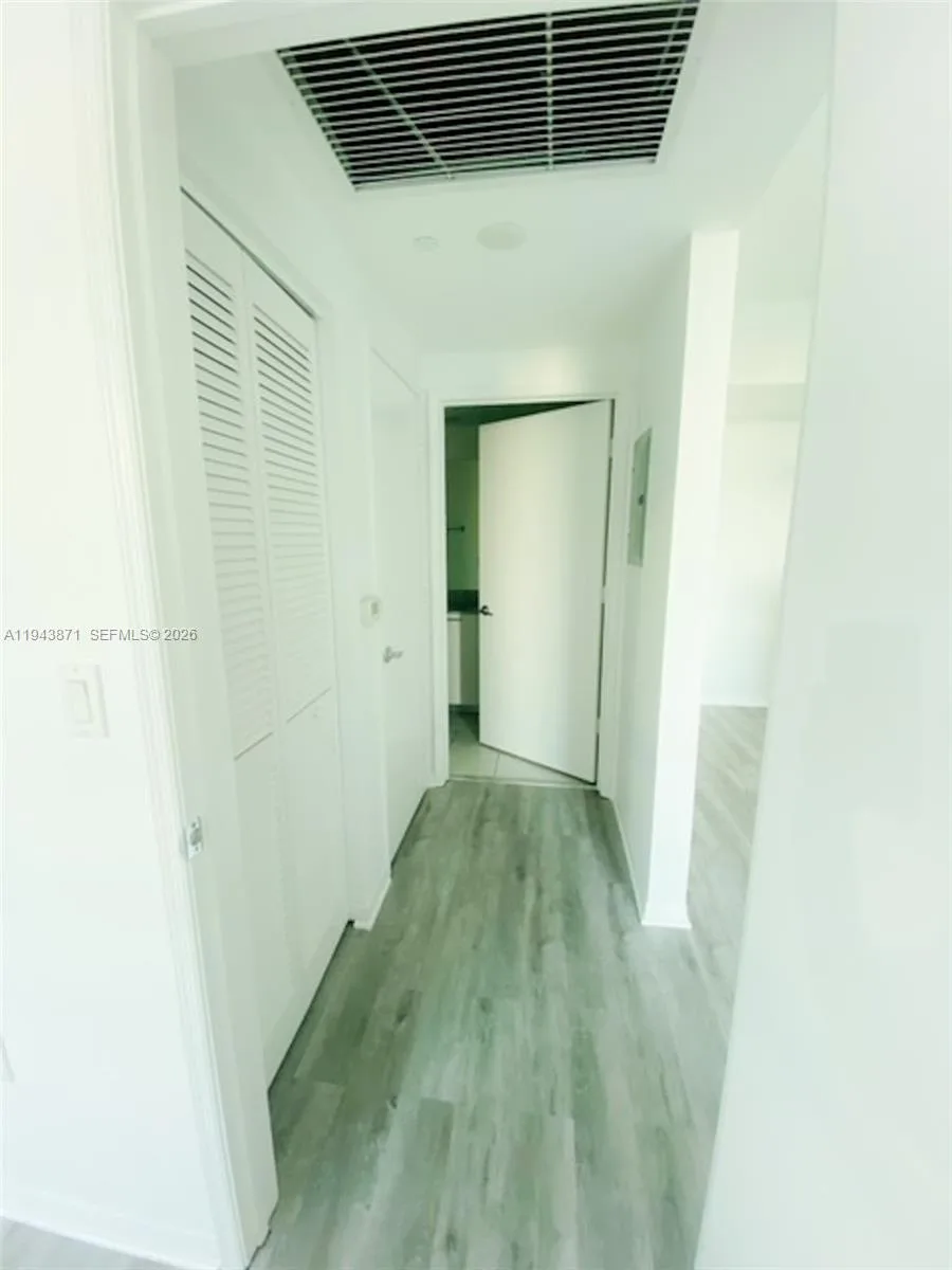 951 Brickell Ave # 3305, Miami, FL 33131 photo 13
