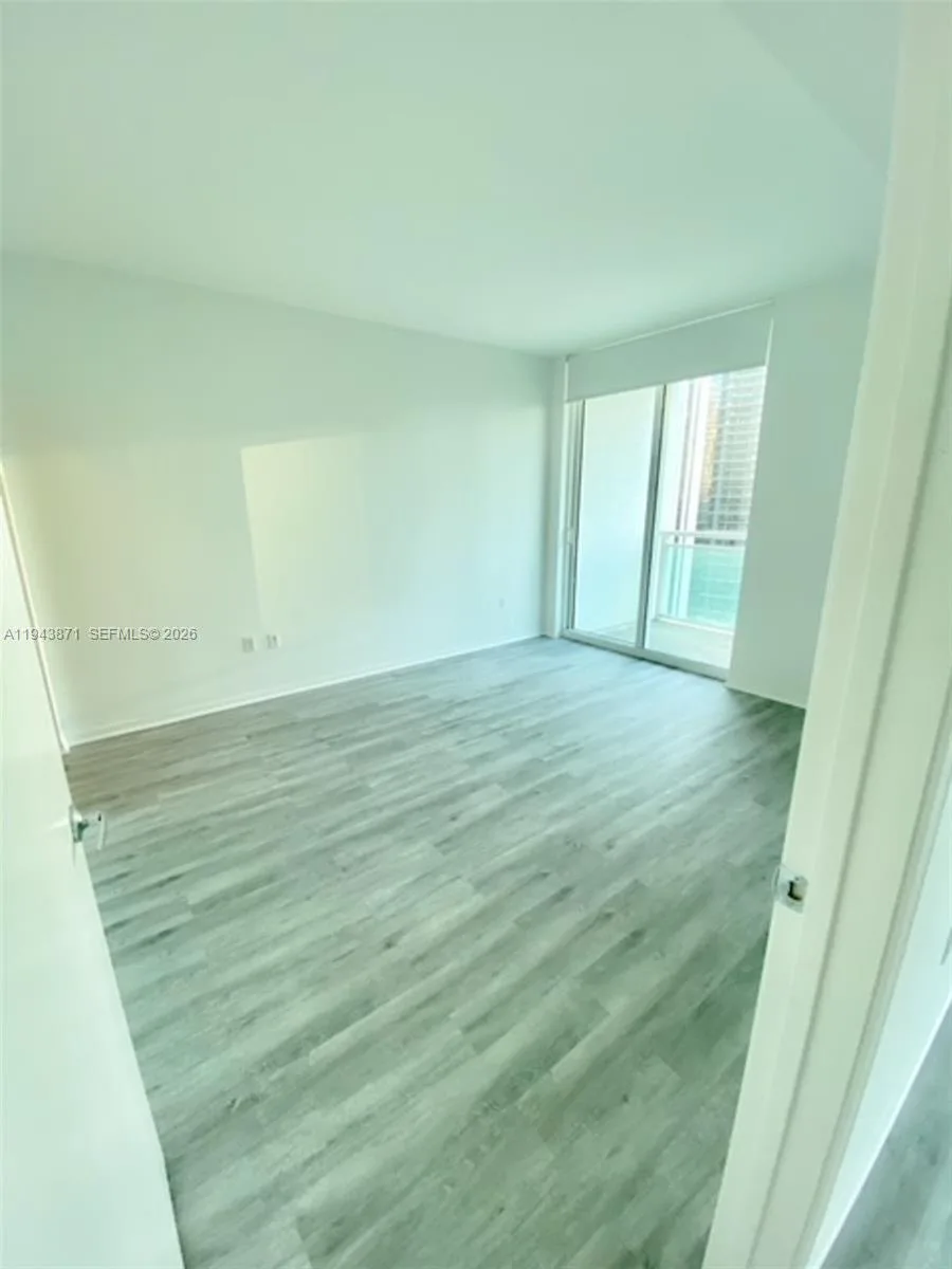 951 Brickell Ave # 3305, Miami, FL 33131 photo 7