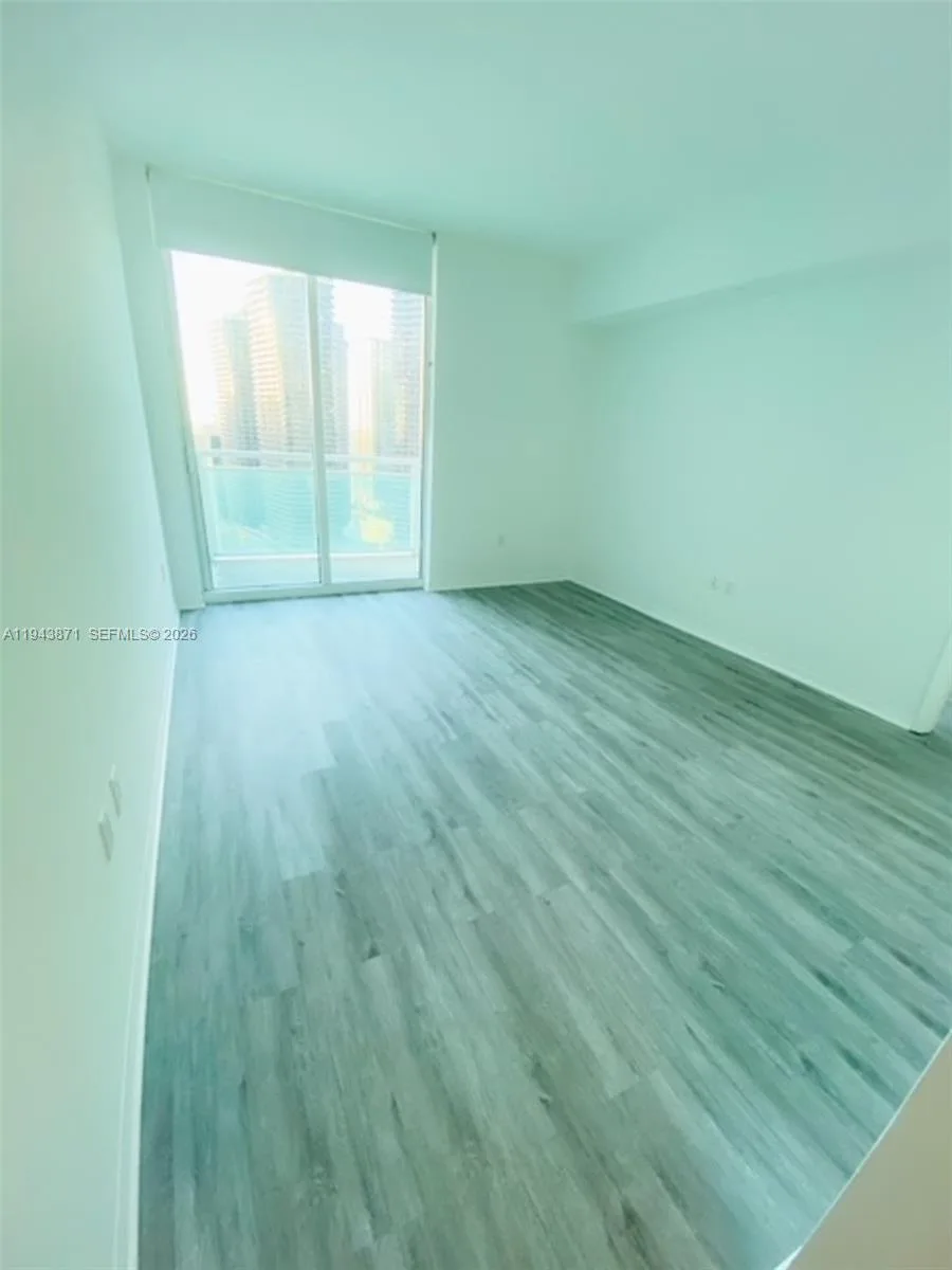 951 Brickell Ave # 3305, Miami, FL 33131 photo 8