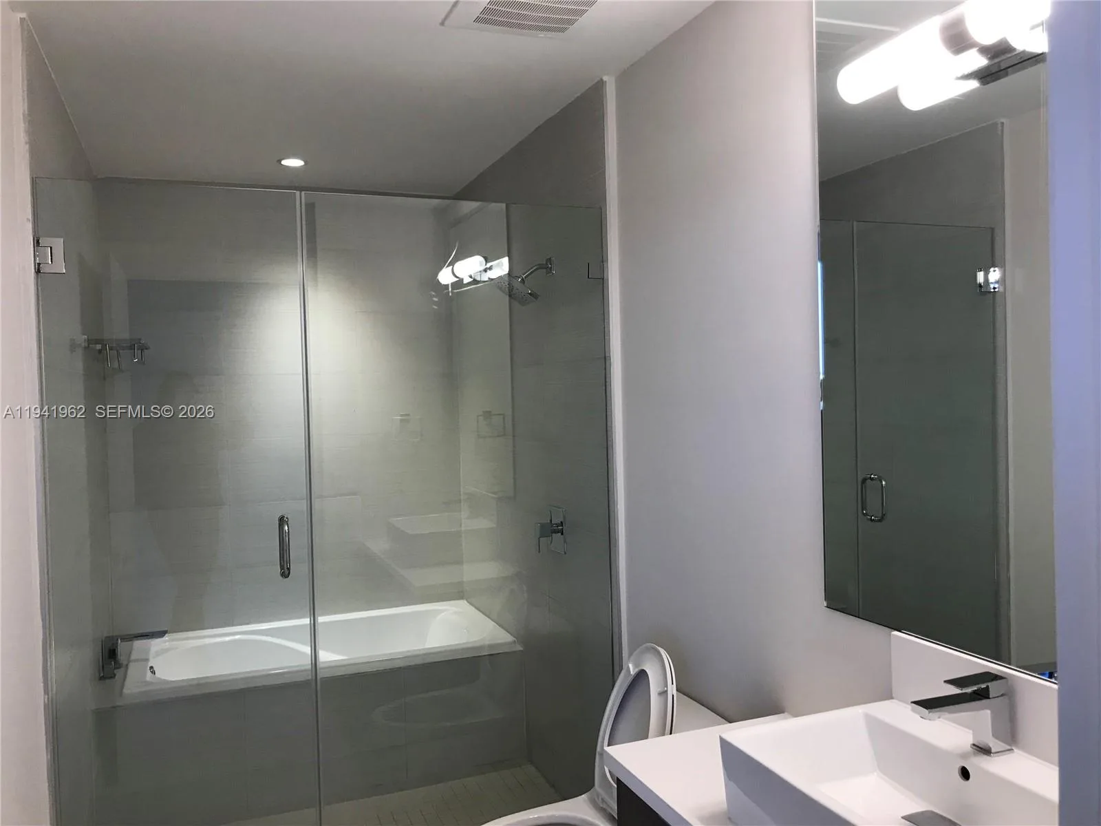 1010 SW 2nd Ave # 506, Miami, FL 33130 photo 2