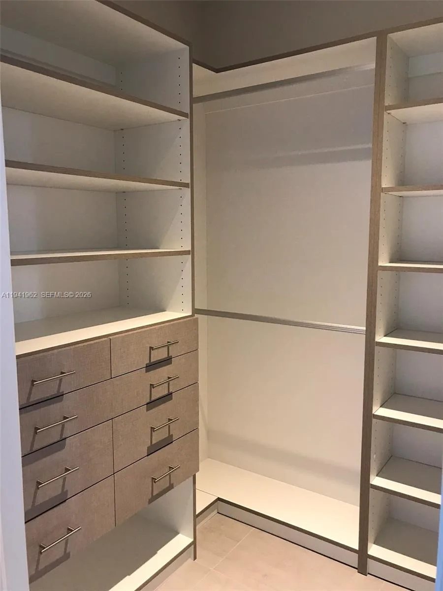 1010 SW 2nd Ave # 506, Miami, FL 33130 photo 4