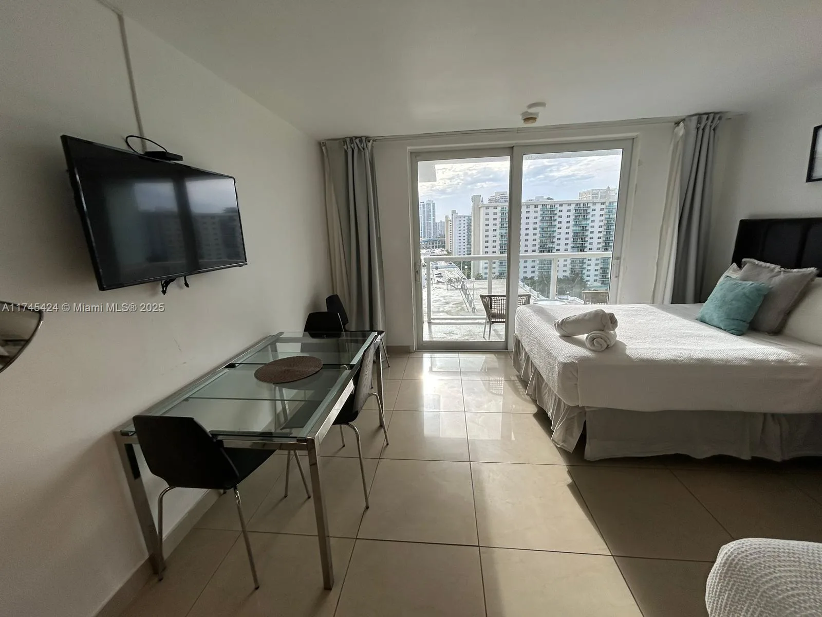 19201 Collins Ave # 1139, Sunny Isles Beach, FL 33160 photo 5