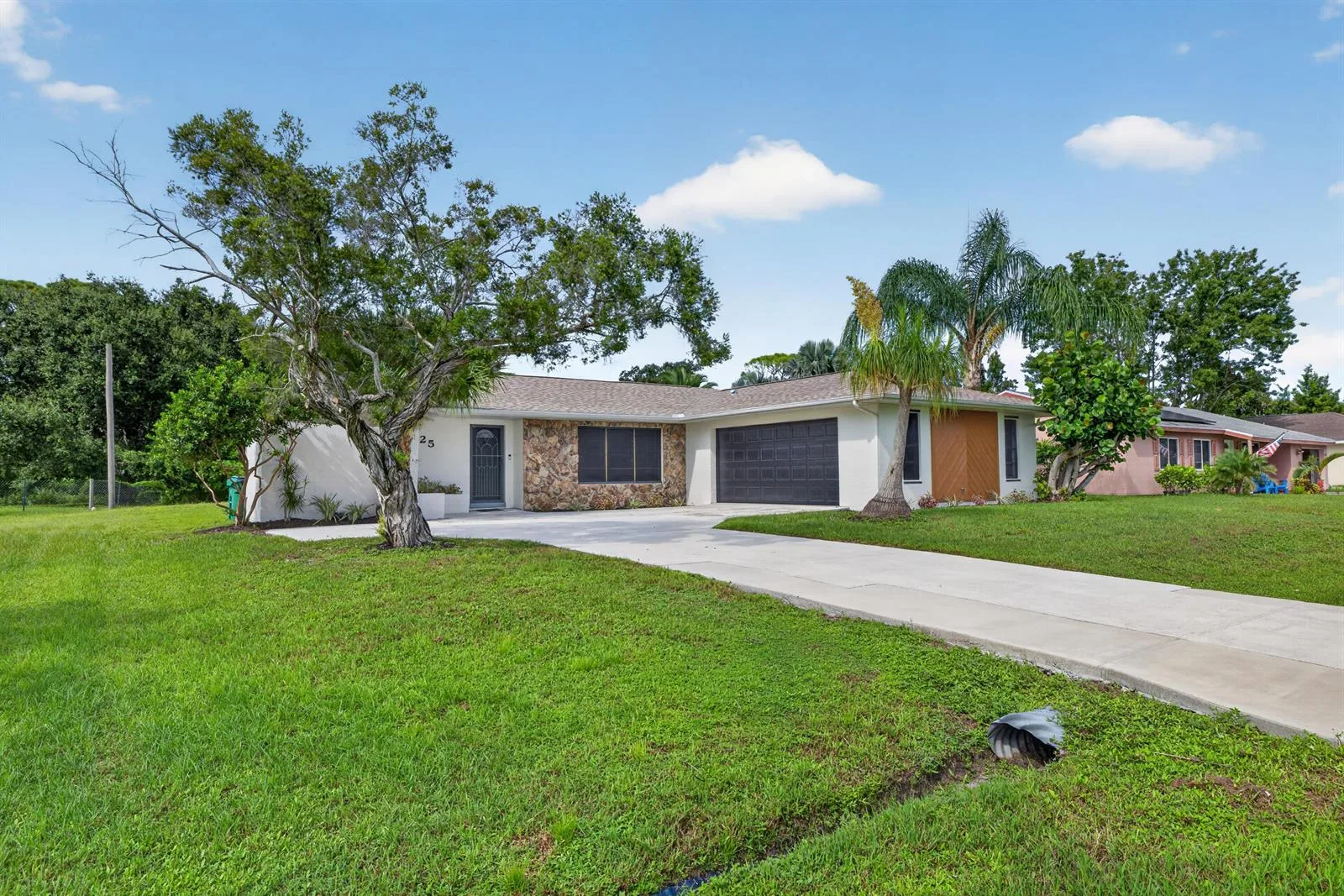 1425 SE Minorca Avenue, Port St. Lucie, FL 34952