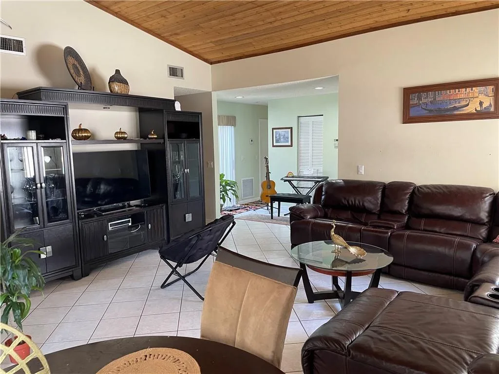 1231 SW 112th Avenue, Pembroke Pines, FL 33025 photo 11