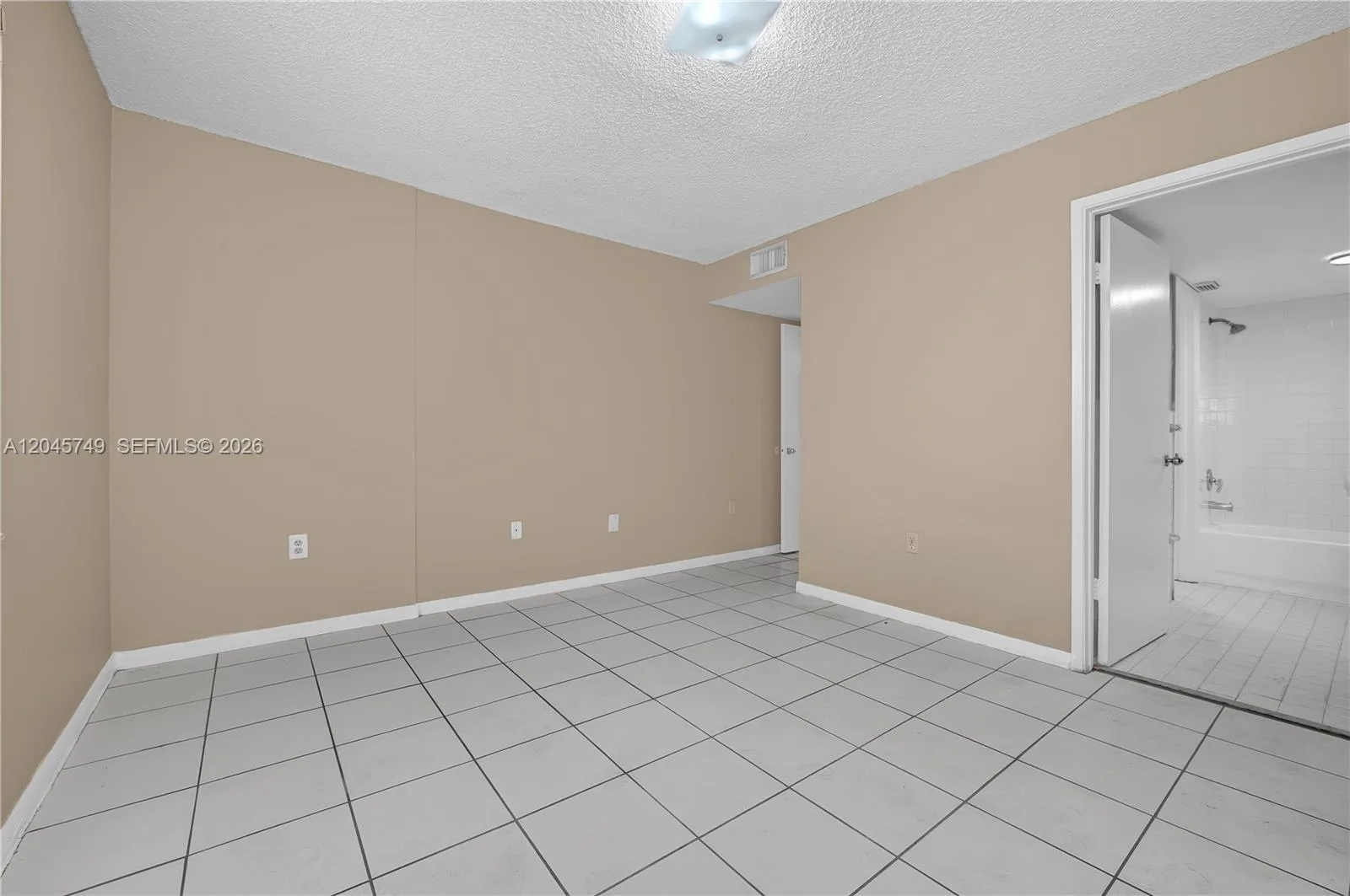 6041 W 24th Ave # B-111, Hialeah, FL 33016 photo 8