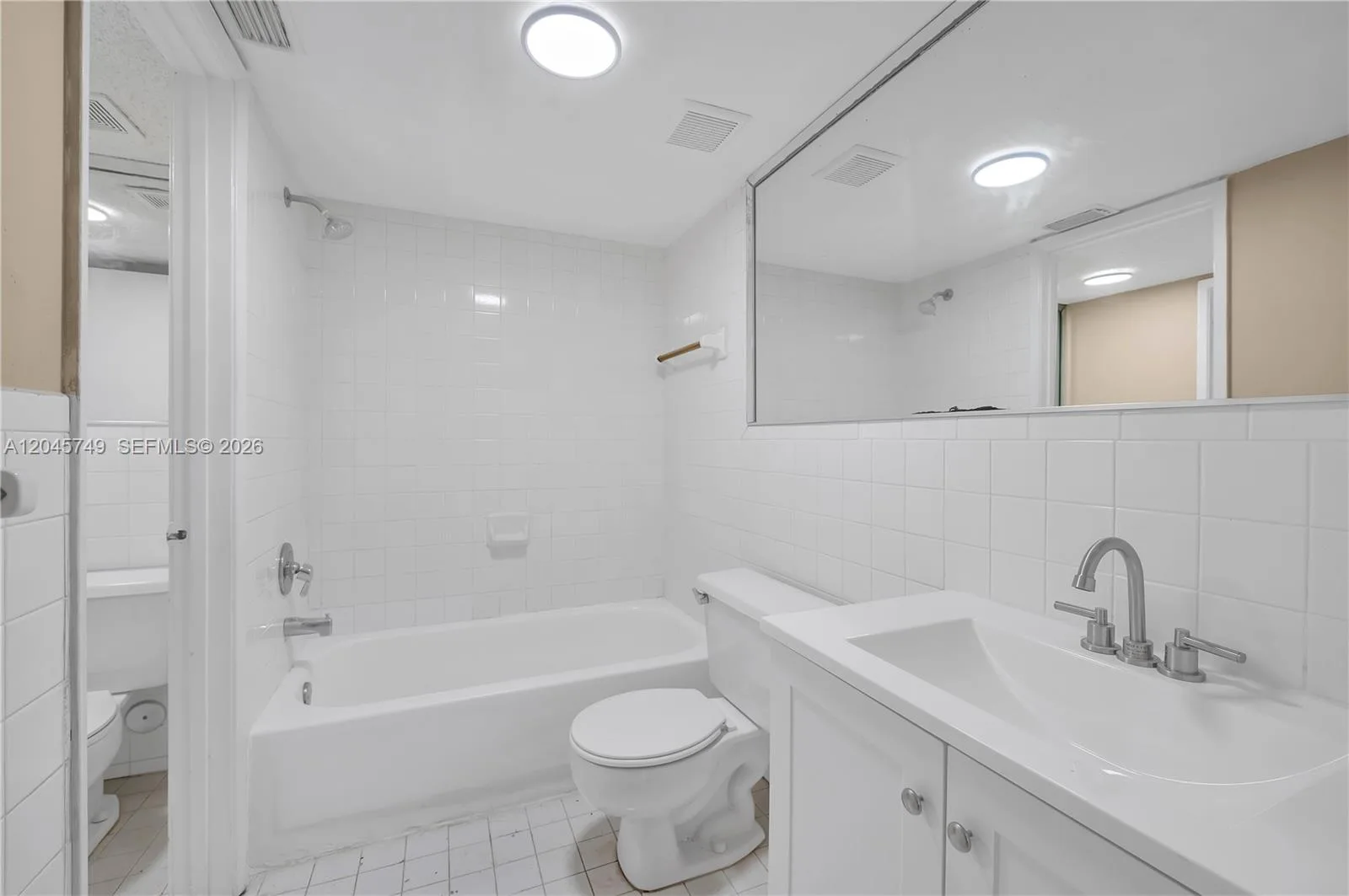 6041 W 24th Ave # B-111, Hialeah, FL 33016 photo 9