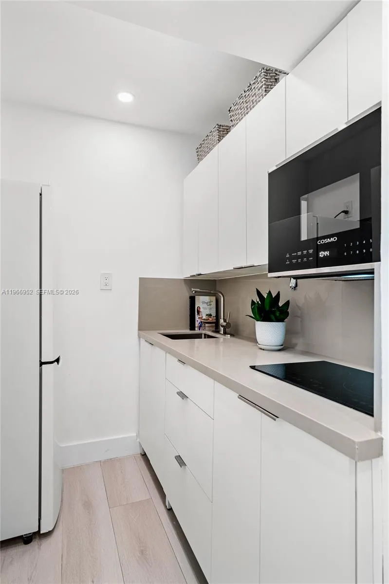 5401 Collins Ave # 632, Miami Beach, FL 33140 photo 6