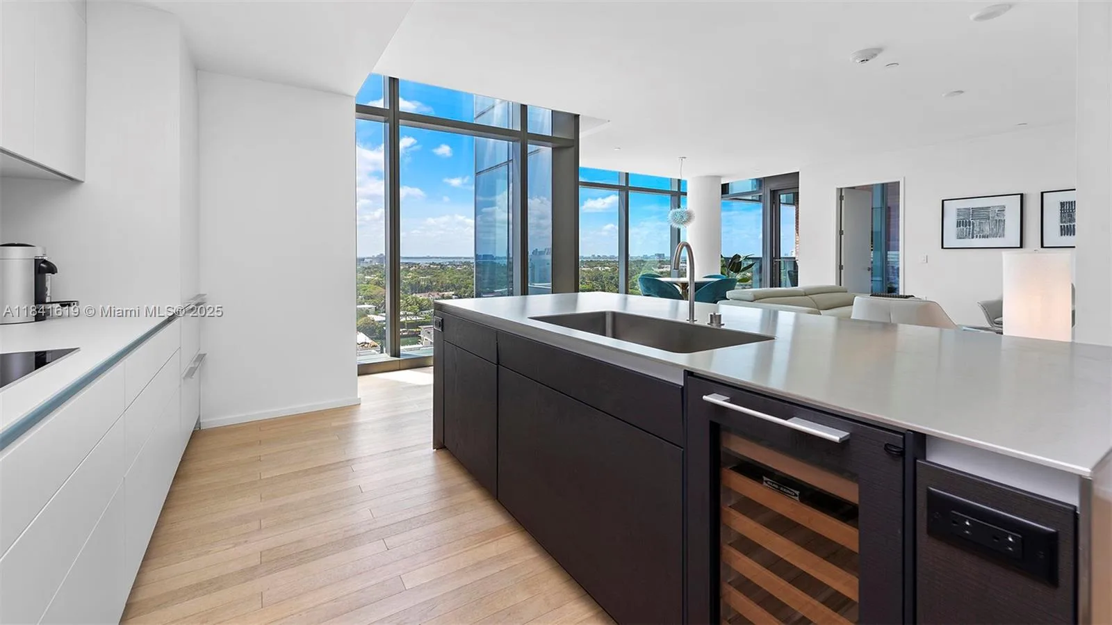 2901 Collins Ave # 1403, Miami Beach, FL 33140 photo 10