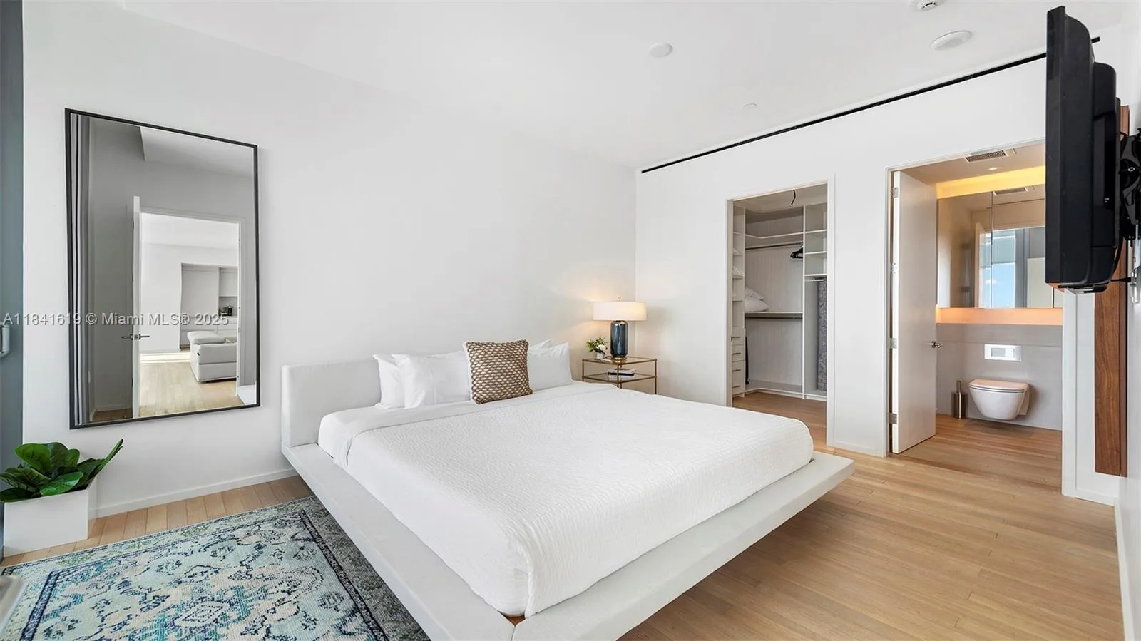 2901 Collins Ave # 1403, Miami Beach, FL 33140 photo 12
