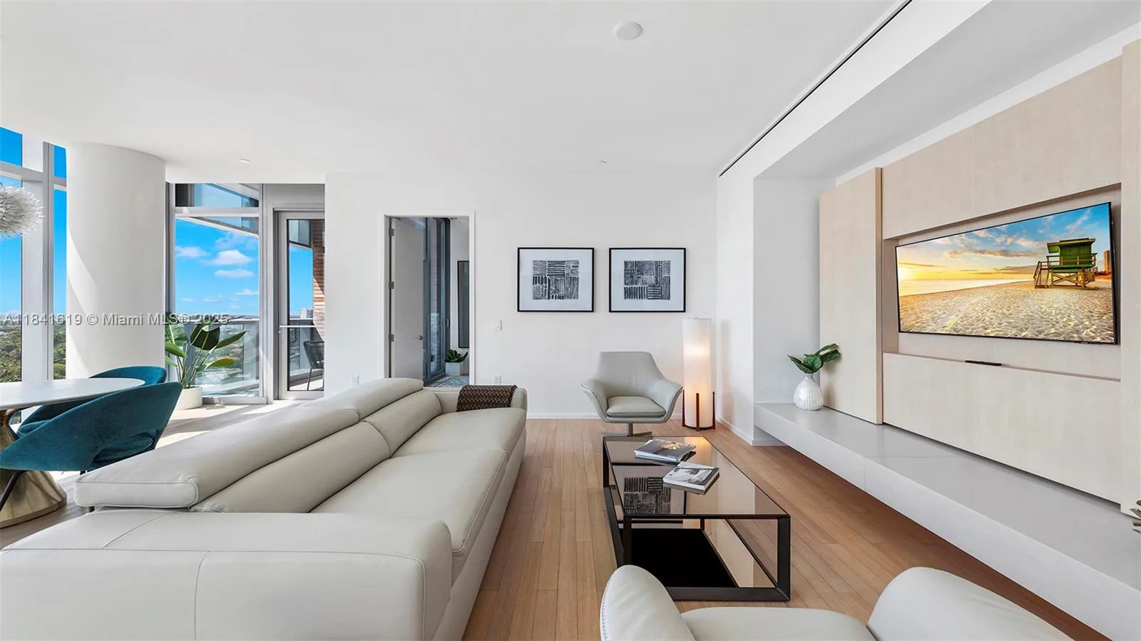 2901 Collins Ave # 1403, Miami Beach, FL 33140 photo 2