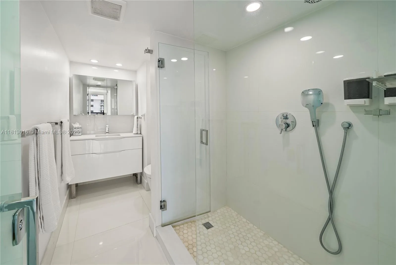 2555 Collins Ave # 1714, Miami Beach, FL 33140 photo 13