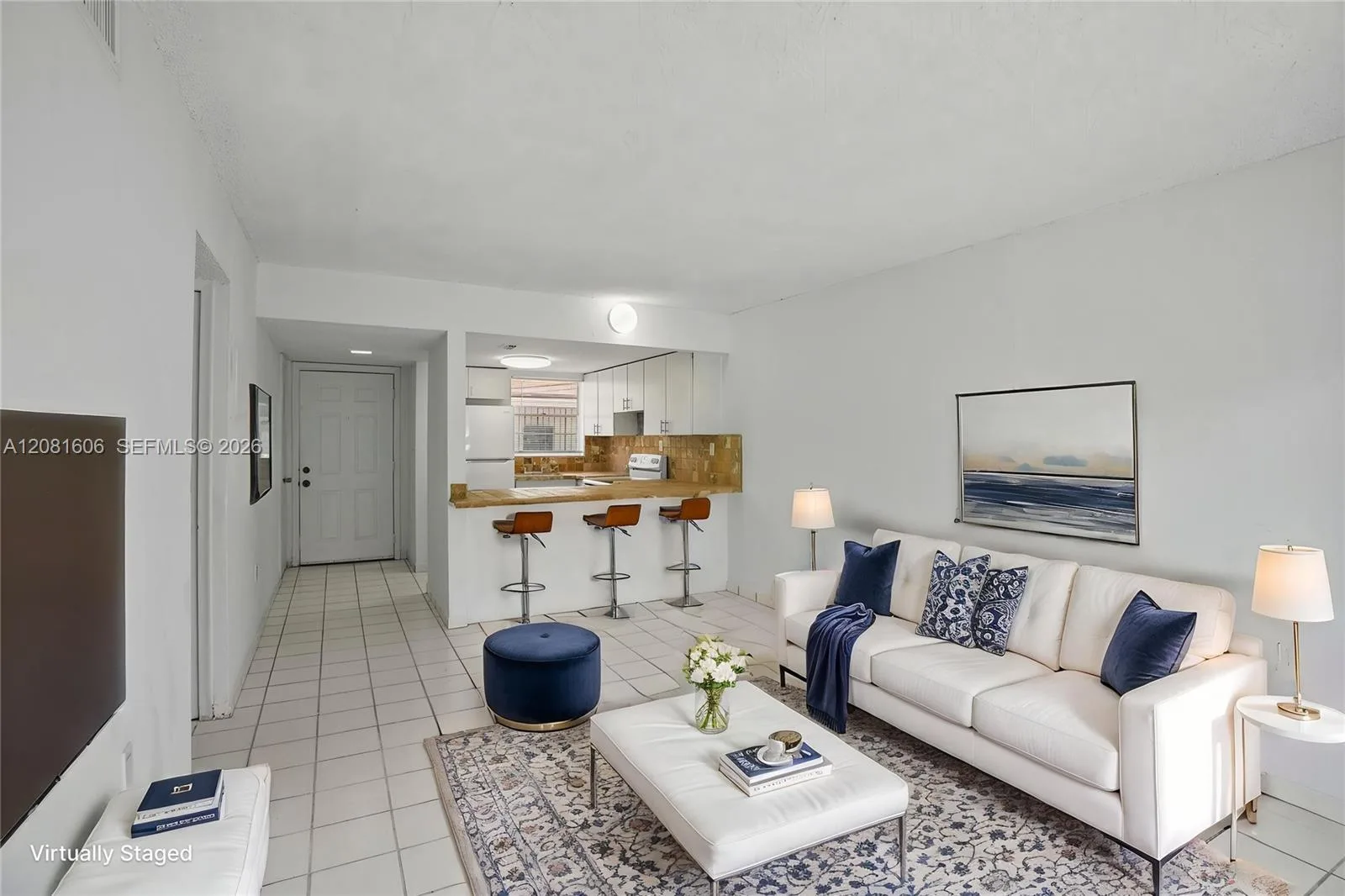461 SW 7th St # 4, Miami, FL 33130