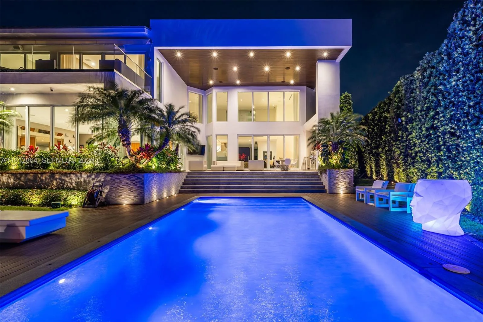 420 Island Dr, Key Biscayne, FL 33149