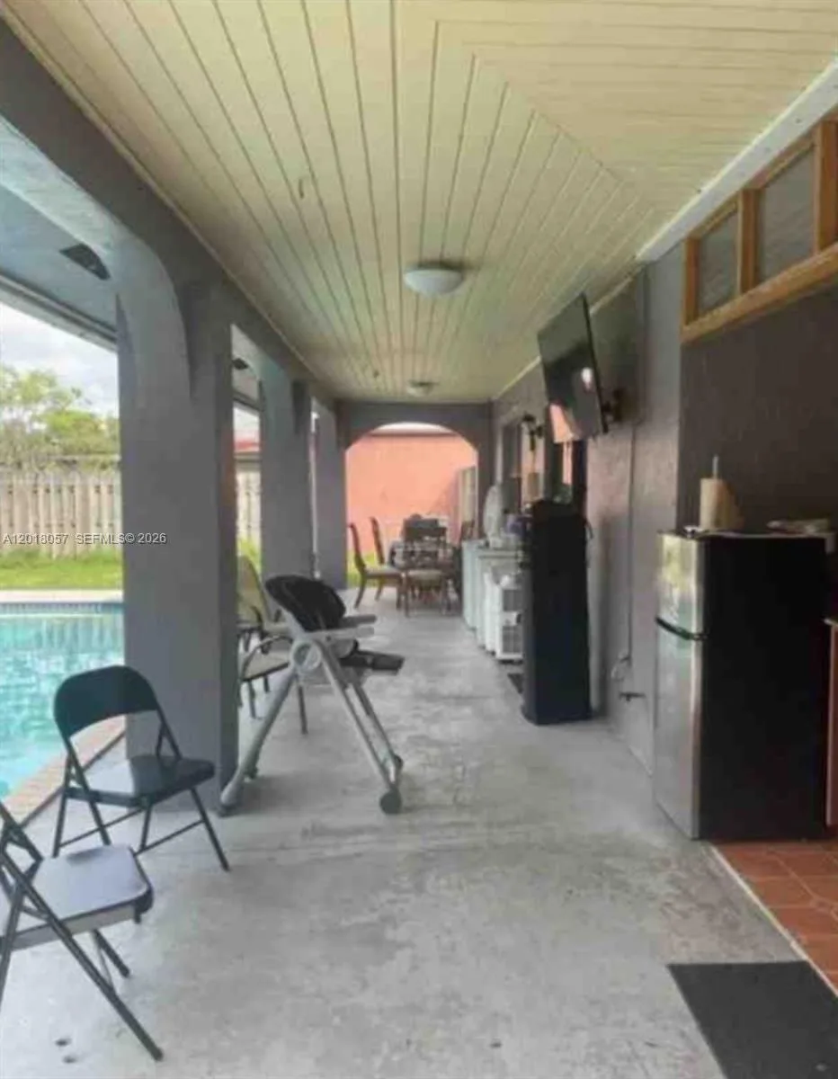 19422 SW 119th Ct, Miami, FL 33177 photo 5
