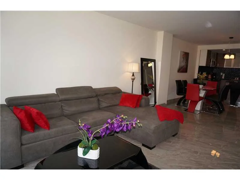19370 COLLINS AV SEASONAL # 1007, Sunny Isles Beach, FL 33160 photo 6