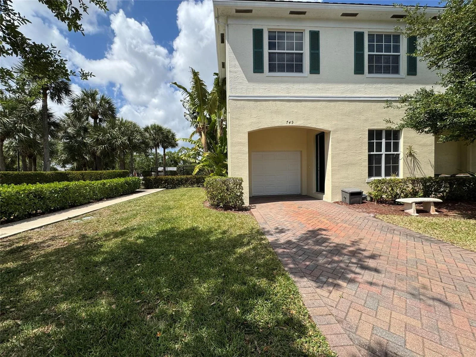 749 SW 3rd Avenue, Pompano Beach, FL 33060
